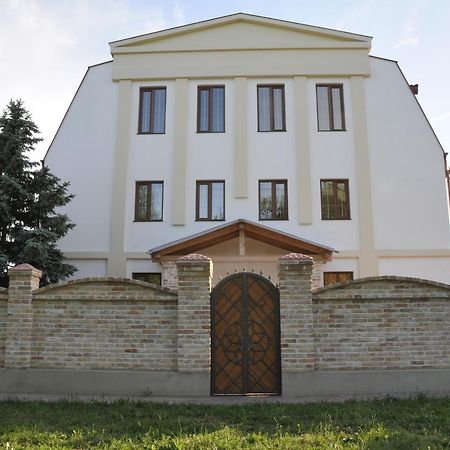Dom Fedorovyh Hotell Sergejevka Exteriör bild